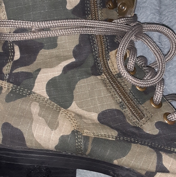 Boots - Picture 10 of 12